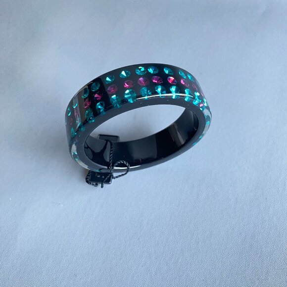 FAC Glossy Black Crystal inlayed Bangle Bracelet NWT - Picture 2 of 6